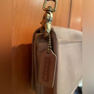 Vintage Coach Pocket Purse in Putty.